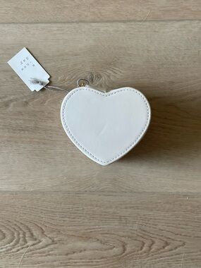 Heart Jewelry Travel Case Cream Zip Organizer Ring Holder Gift New With Tags